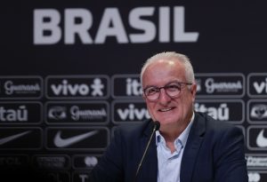 Dorival inova em sua primeira convocação