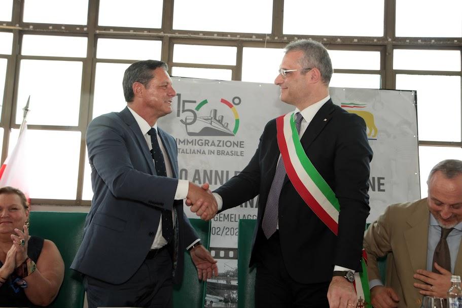 Santos e Gênova se tornam cidades-irmãs em celebração aos 150 Anos de imigração italiana | Jornal da Orla