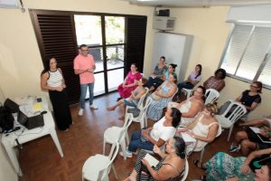 Vila Criativa promove oficina para autonomia financeira de mulheres