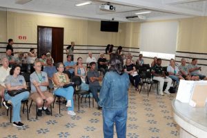 Voluntários do ‘Amigos do Bairro’ recebem capacitação em Santos