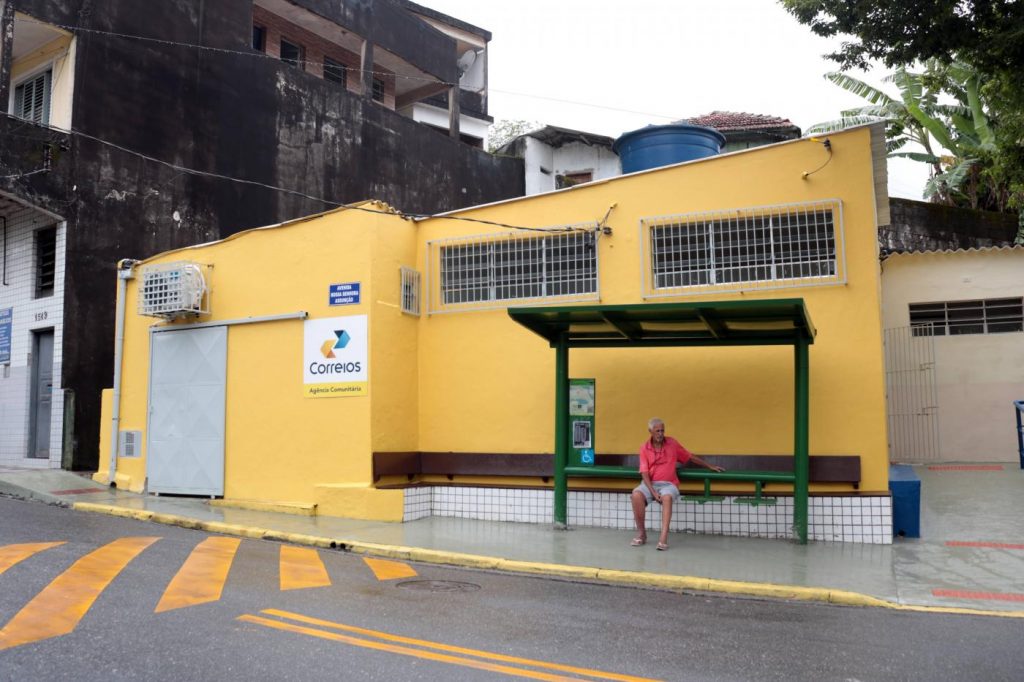 Primeira agência dos Correios nos morros é inaugurada e beneficia 35 mil santistas