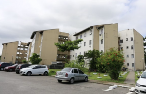 Moradores de Guarujá relatam tremores devido a obras de piscinão