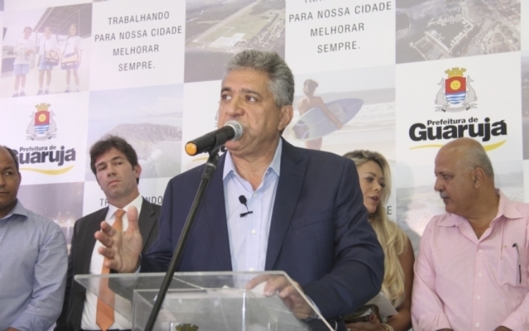 Justiça determina bloqueio de bens do prefeito de Guarujá