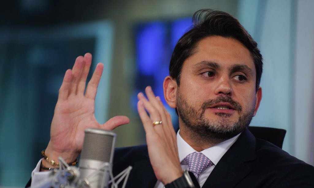 Ministro anuncia TV 3.0 que conecta canais abertos com internet
