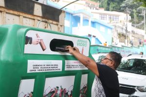 Santos inaugura três novos pontos de coleta de vidro