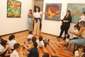 Alunos visitam Pinacoteca Benedicto Calixto