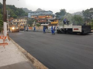 Mais um trecho da Álvaro Guimarães é repavimentado