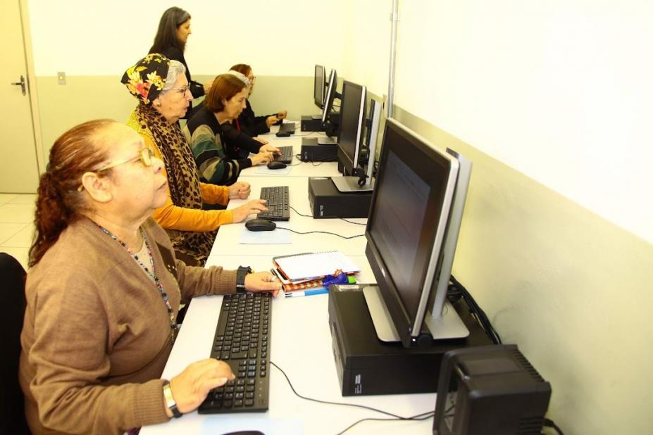 Inscrições abertas para curso de informática para idosos | Jornal da Orla