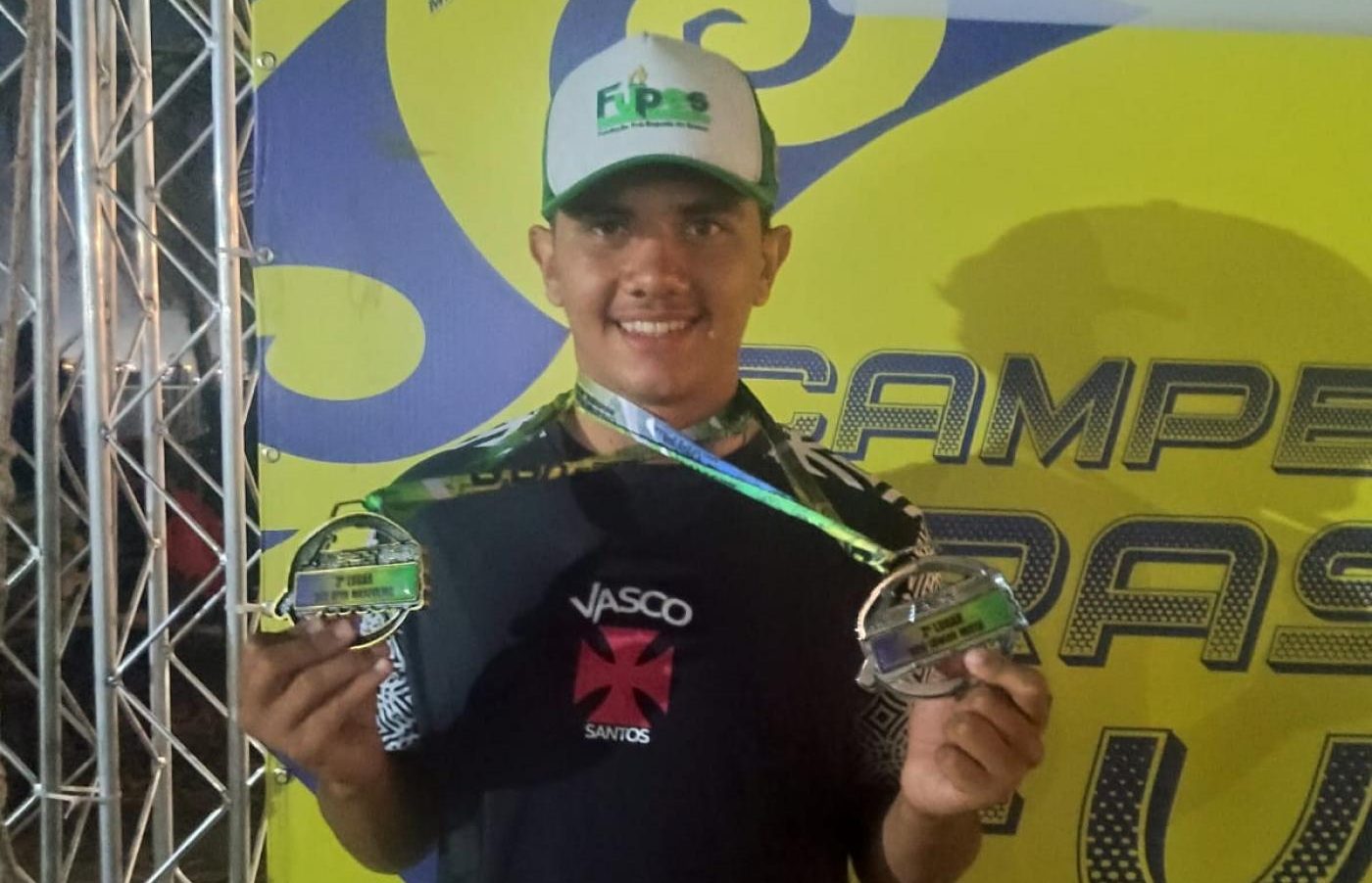 Jovem santista conquista duas medalhas no Brasileiro de Canoa Havaiana | Jornal da Orla