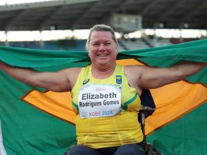 Beth Gomes é tricampeã mundial no lançamento de disco no Japão