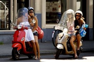 Mulheres cada vez mais sobre duas rodas