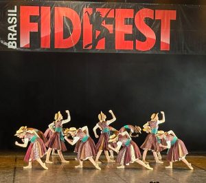 Companhias de dança santistas faturam prêmios em festivais