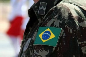 Forças Armadas permitem alistamento militar feminino pela primeira vez