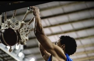 Basquete Santos vence Osasco e sai na frente na briga pelo Brasileiro