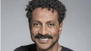 Luís Miranda é homenageado no 28º Fescete de Santos