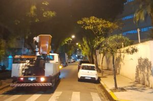 Iluminação moderna chega a mais dois bairros em Santos