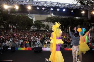 7ª Parada LGBT+ de Santos envolve mais de 6 mil pessoas na luta por direitos e mais respeito