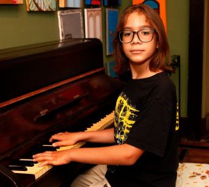 Pianista de 11 anos se apresenta no IHGSV