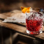 Bares de Santos participam da Negroni Experience com drinks autorais