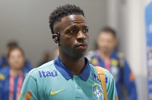 Vini Jr. é cortado da seleção por lesão