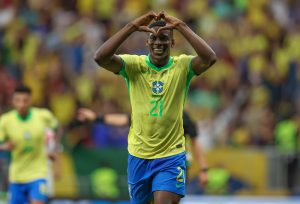 Luiz Henrique marca dois e Brasil derrota seleção peruana em Brasília