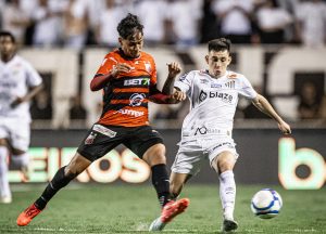 Santos vence e fica perto do retorno para a Série A do Brasileiro