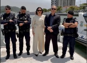Representante dos delegados do Brasil visita o Porto de Santos