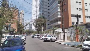 Criminosos invadem edifício no Embaré, em Santos