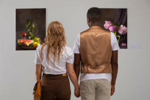 Exposição chega a PG celebrando a arte e a cultura preta