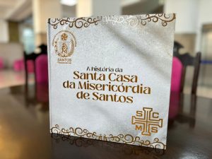 Santa Casa de Santos lança livro sobre sua história