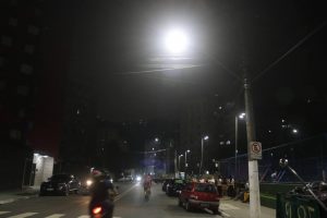 Mais nove ruas de Santos já têm iluminação em LED