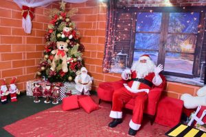 Santos recebe desfile e inauguração da Casinha do Papai Noel