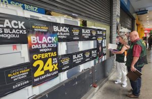 Procon-Santos registra preços antes da Black Friday