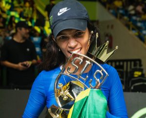 Rayssa Leal vence no fim e se torna tricampeã mundial de skate street