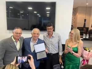 Ministro Marcio França recebe homenagem em Santos