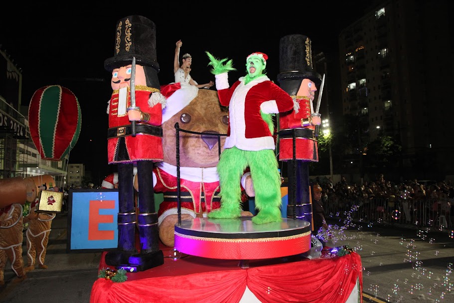 Parada de Natal aconteceu neste sábado na ZN | Jornal da Orla