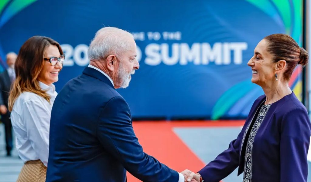 Lula e presidenta do México conversam sobre EUA