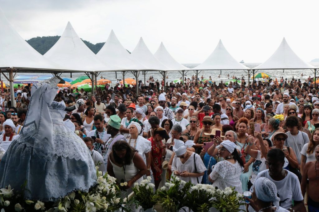 Festa de Iemanjá terá procissão em terra e mar