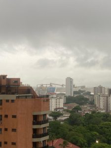 Bairros de Santos ficam sem luz