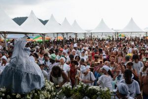 Festa de Iemanjá em Santos terá música e procissões