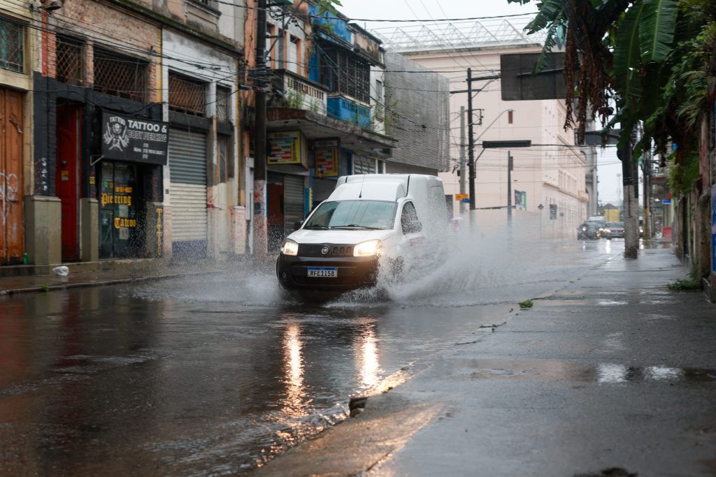 Mesmo com chuvas, Santos não registra deslizamentos em janeiro