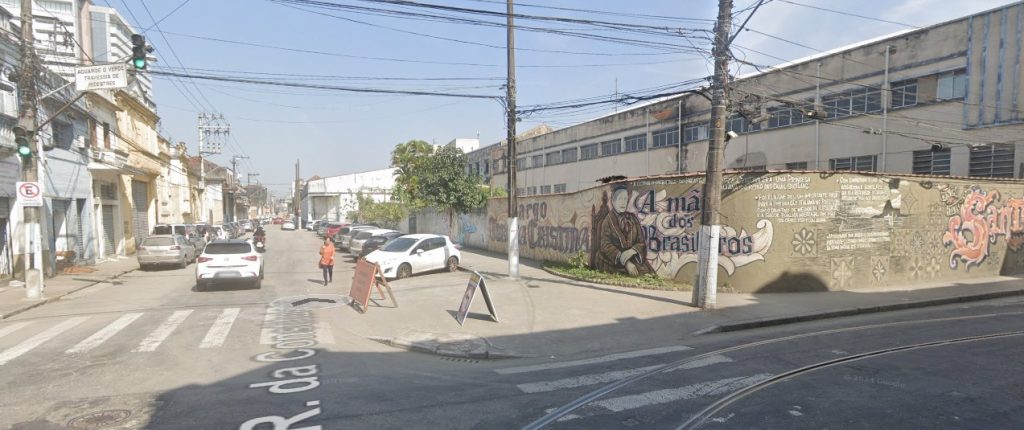 Rua no Centro Histórico de Santos terá bloqueio e mudança de direção
