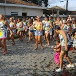 Desfiles dos blocos de Carnaval em Guarujá começa neste domingo