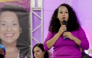 Vereadora Débora Camilo denuncia descaso em abrigo