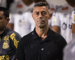 Pedro Caixinha destaca evolução do Santos e reforça ‘causa Neymar’ após vitória no Paulistão