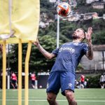 Neymar realiza primeiro treino após retornar ao Santos