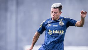 Caixinha ganha reforços de Willian Bigode e Barreal no Santos; Deivid Washington faz 1º treino