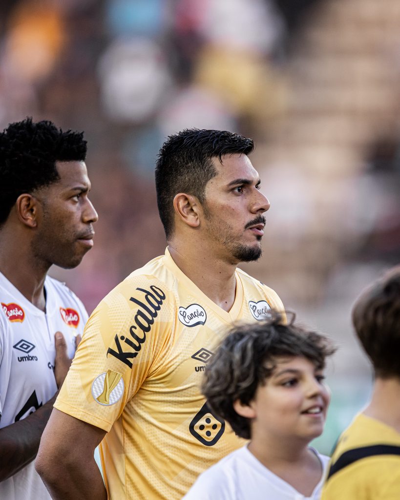João Paulo desabafa após retorno ao Santos e grave lesão: ‘Volto mais forte e mais grato’