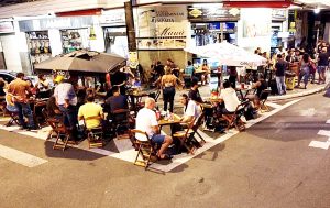 Bares e restaurantes esperam aumento de 25% no movimento durante o Carnaval
