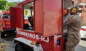 Incêndio atinge fábrica que produzia fantasias para o carnaval